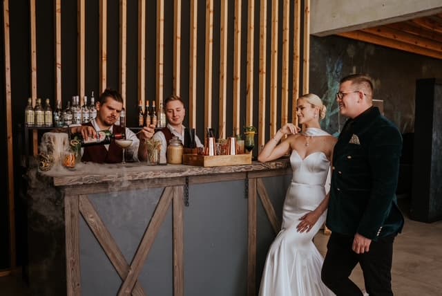 Bar Szare Drewno